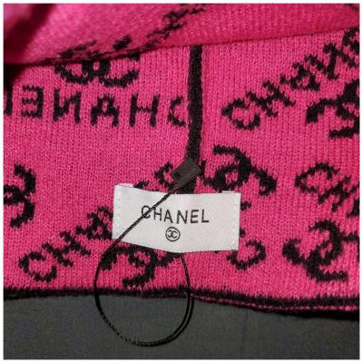 Chanel Black and Pink Logo Beanie - Thumbnail 2