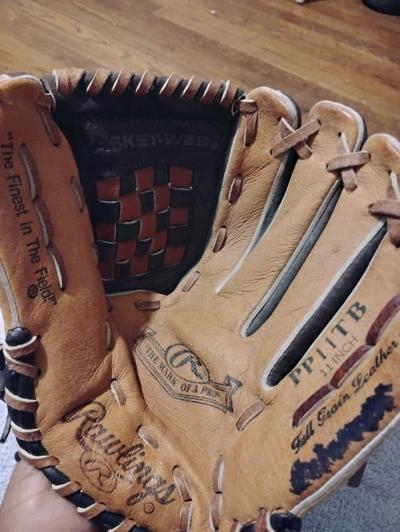 Rawlings left hand 11 in - Dayton, Ohio