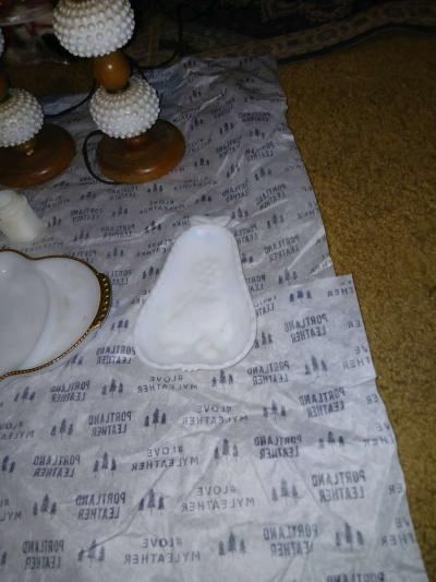 milk glass - Thumbnail 3