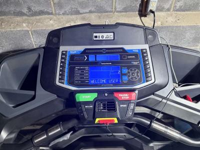 utilus T616 Folding Treadmill  Excellent Condition Barely Us - Thumbnail 2