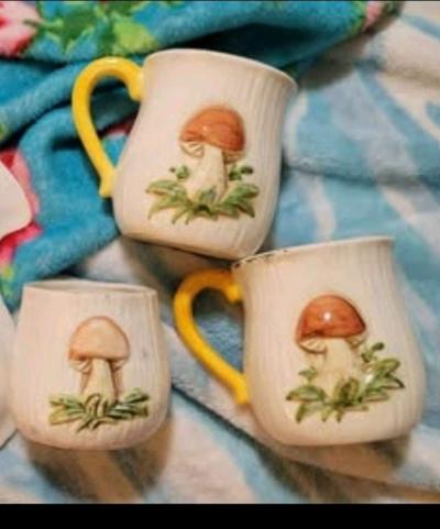 Vintage Merry Mushroom Drinkware - Thumbnail 2