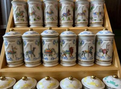 RARE LENOX 1993 CAROUSEL SPICE JARS FULL SET - Thumbnail 3