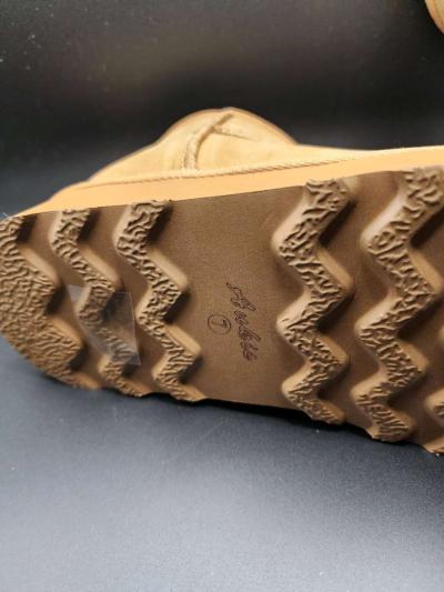 womens boots size 7 camel color - Thumbnail 2