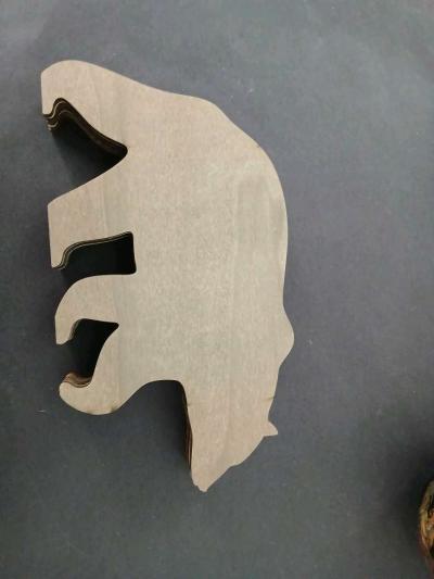 Wood Bear Carving - Thumbnail 4
