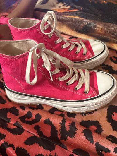 pink converses shoes - Thumbnail 3