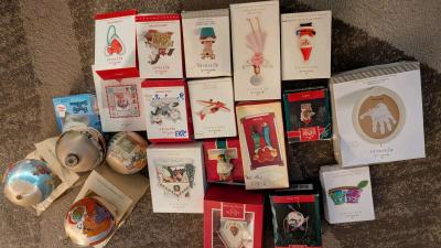 Hallmark collectible Ornaments - Thumbnail 3
