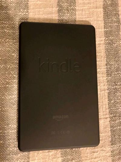 Amazon Kindle Fire - Thumbnail 3
