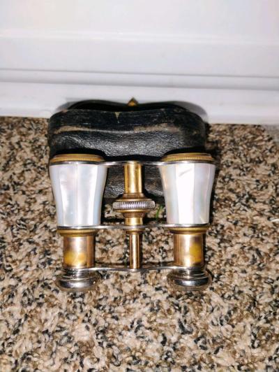 Antique Chevalier Paris opera glasses 105yrs old  perfect - Thumbnail 6
