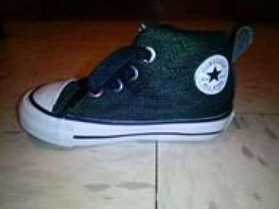 Kids Converse Chuck Taylor Toddler Size 5 Unisex - Thumbnail 2