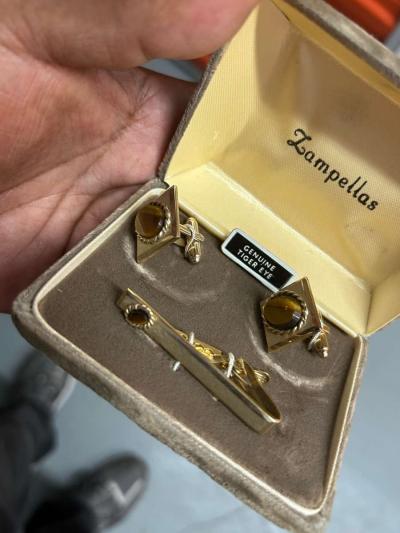LAMPELLAS GENUINE TIGER EYE CUFF LINK SET - Thumbnail 2