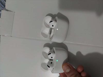 airpods for sell - Thumbnail 1
