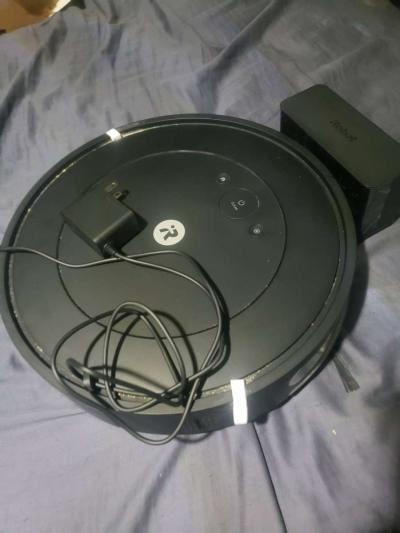 IRobot Roomba Essential Vacuum - Thumbnail 6