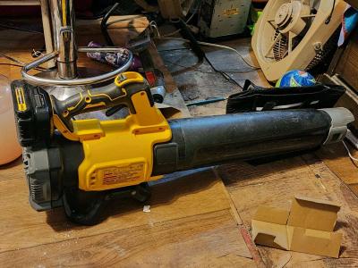 DeWalt 20V MAX XR Brushless Cordless Handheld Blo - Thumbnail 2