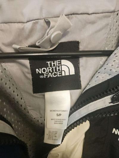 The North Face Womens Jacket - Thumbnail 3