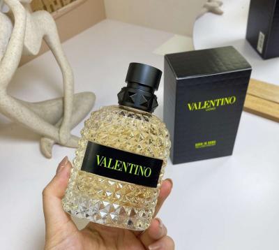 yellow Valentino cologne - Thumbnail 3