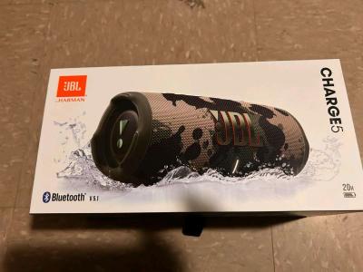JBL Charge 5 Harman Bluetooth Speakers - Thumbnail 2