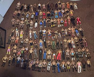 WWE figures - Alicia, Arkansas