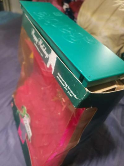 Vintage Happy Holidays Special Edition Barbie 1990 - Thumbnail 3