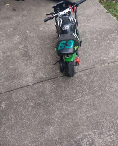 49cc 2 stroke gas pocket bike mini motorcycle 30 mph - Thumbnail 2