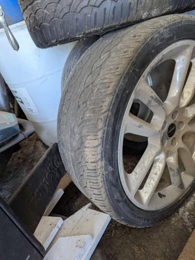 09 Ford edge sport 22inch rims and tires