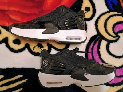 Boys Jordans - Thumbnail 2