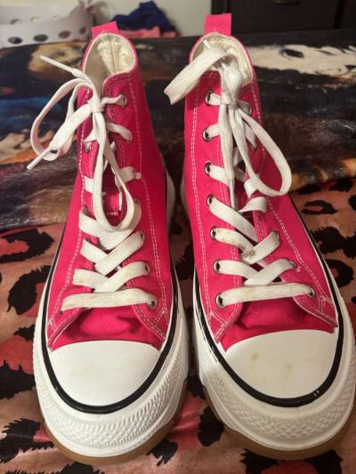 pink converses shoes - Thumbnail 1