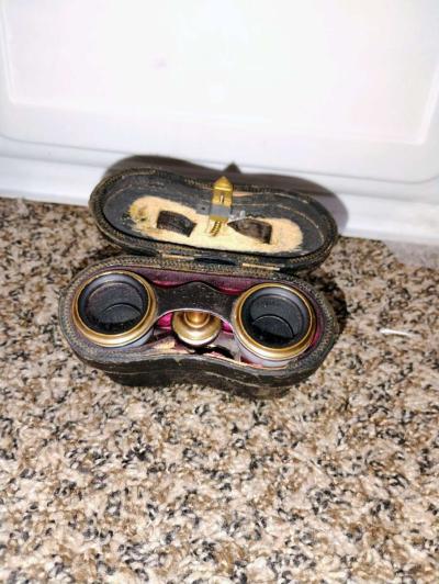 Antique Chevalier Paris opera glasses 105yrs old  perfect - Thumbnail 4