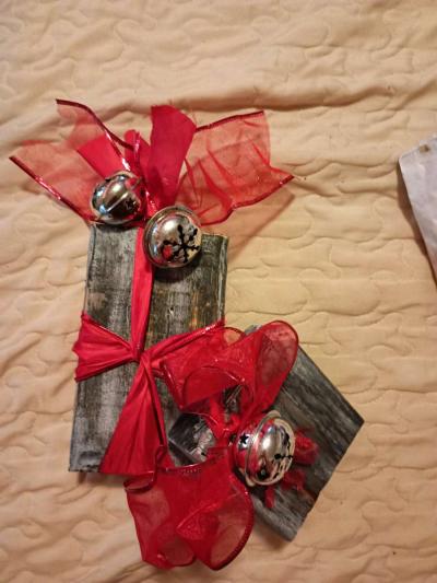 small wooden blocks made into Christmas decorations - Thumbnail 4