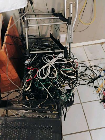 LOT Of Enterprise computer equipment - Thumbnail 2