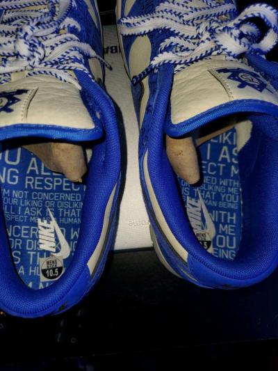 Jackie Robinson 75th anniversary Limited Edition Nike Dunks - Thumbnail 5