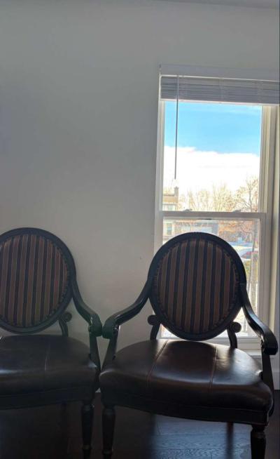 vintage stairs - Thumbnail 2