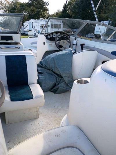 stingray boat - Thumbnail 2