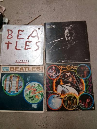 im selling records - Thumbnail 3