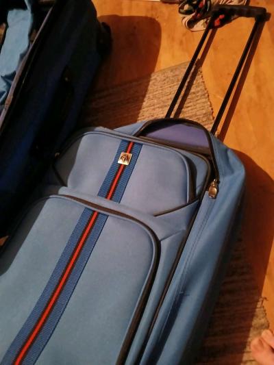 5 peice luggage set color blue with red stripe on front - Thumbnail 4