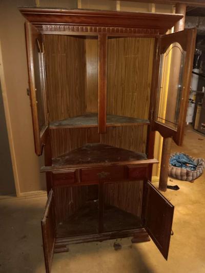 wooden cabinet - Thumbnail 3