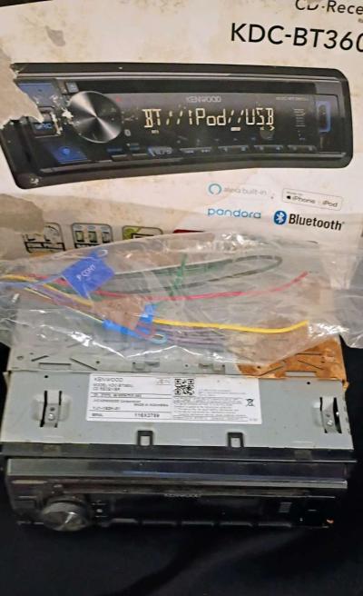 Kenwood KDBT360U car stereo - Thumbnail 2