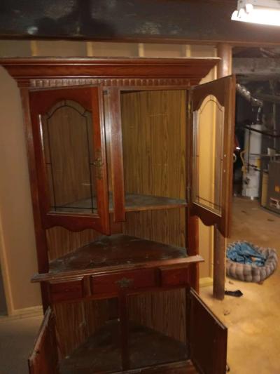 wooden cabinet - Thumbnail 2