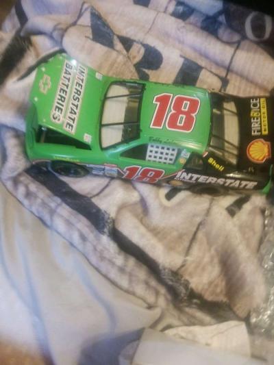 Bobby labonte collectable car in box - Thumbnail 2