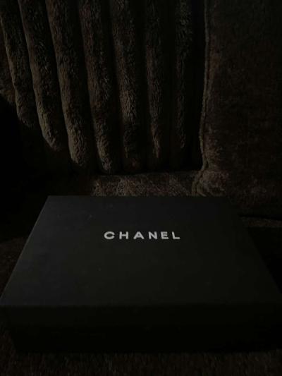 red Chanel purse - Thumbnail 5