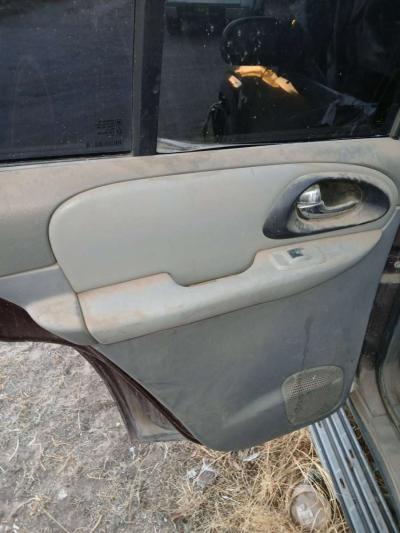 2008 Chevy trailblazer clean title - Thumbnail 3