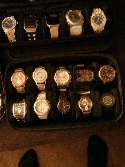65 WATCHES 6 smart watches all brand new for every occasion - Thumbnail 3