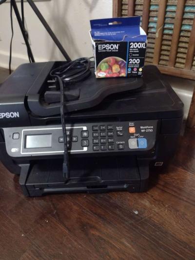 Epson Printer and color ink cartridges - Thumbnail 2