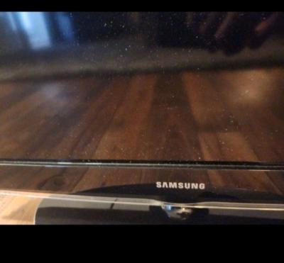 Samsung 32 Clear Picture Television - Thumbnail 2