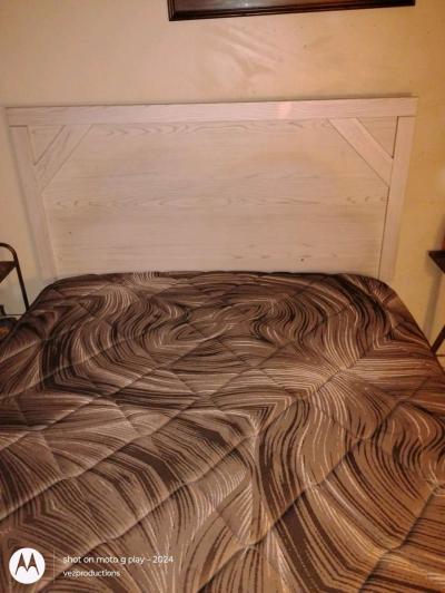 three piece bedroom set Ashley threepiece queen size - Durham, North Carolina