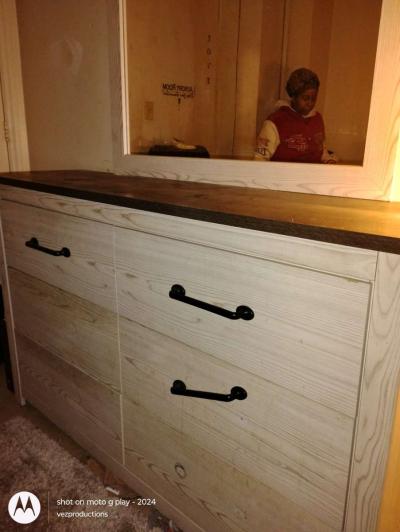 three piece bedroom set Ashley threepiece queen size - Thumbnail 3