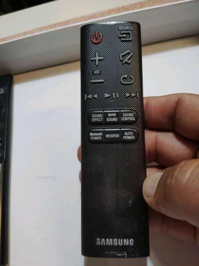 3 Samsung sound bar subwoofer remote control - Thumbnail 4