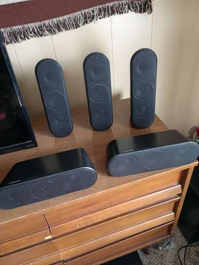 Samsung 5 speaker home surround sound system - Thumbnail 4