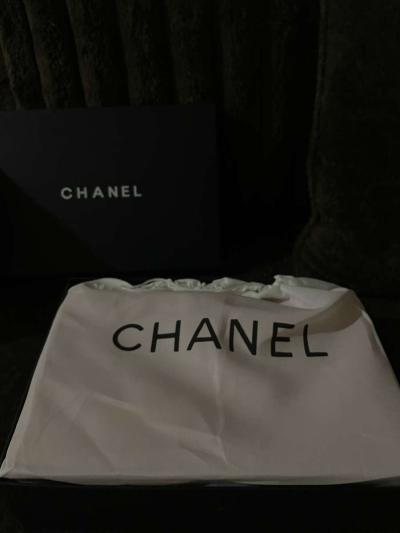 red Chanel purse - Thumbnail 4