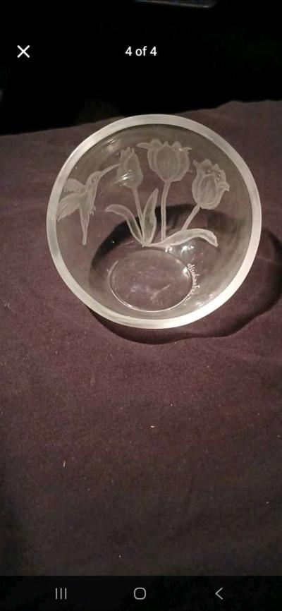 teleflora glass bowl with frosted etched tulips signed - Thumbnail 2