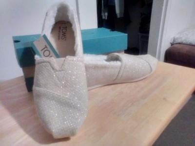 Toms Shoes - Thumbnail 6